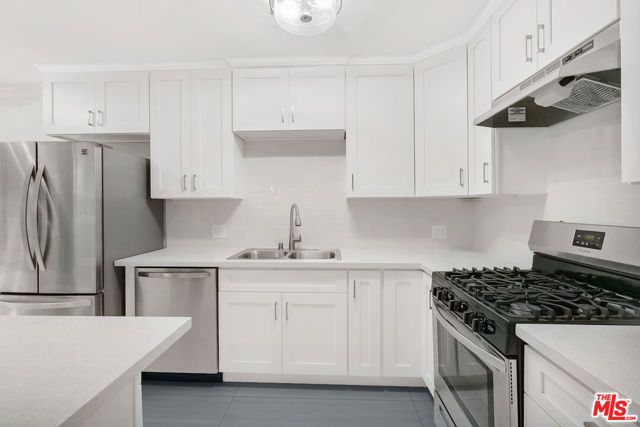 2488 N Beachwood Drive 2, Los Angeles, CA 90068