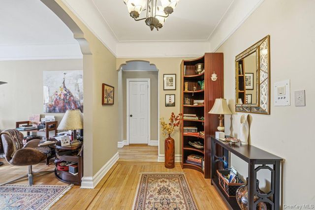 110-21 73 Road 6H, Forest Hills, NY 11375