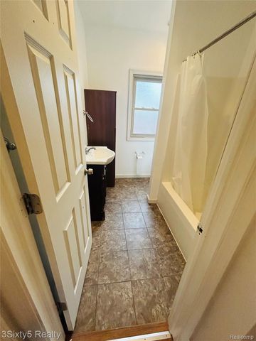 1919 Goddard Street, Wyandotte, MI 48192