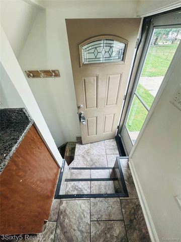 1919 Goddard Street, Wyandotte, MI 48192