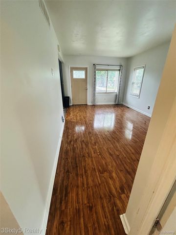 1919 Goddard Street, Wyandotte, MI 48192