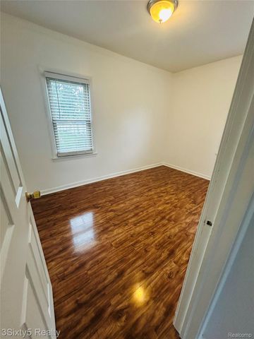 1919 Goddard Street, Wyandotte, MI 48192