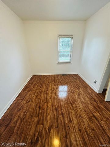 1919 Goddard Street, Wyandotte, MI 48192