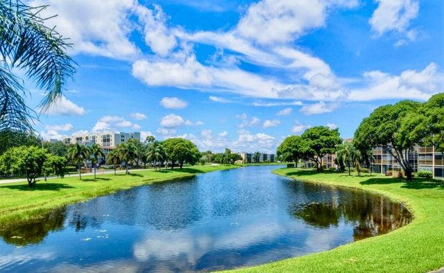 7270 ASHFORD Place 307, Delray Beach, FL 33446