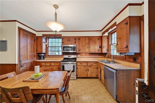137 East Genesee Street, Auburn, NY 13021