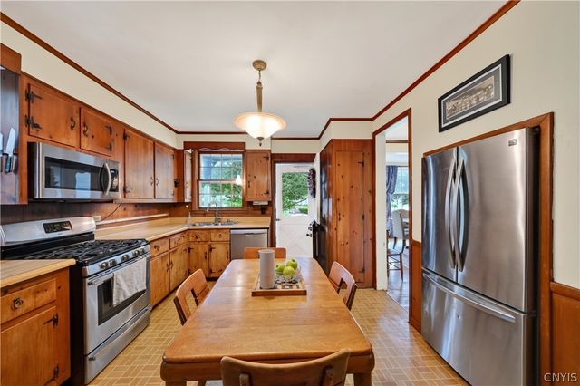 137 East Genesee Street, Auburn, NY 13021