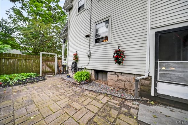 137 East Genesee Street, Auburn, NY 13021