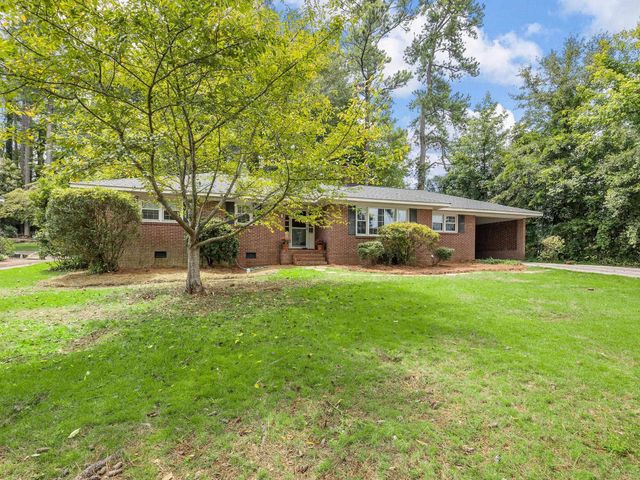 109 Pinetree Circle, Spartanburg, SC 29307