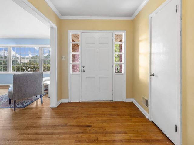 109 Pinetree Circle, Spartanburg, SC 29307