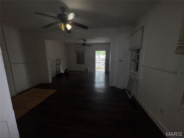 8422 Pennsylvania Avenue, St Louis, MO 63111