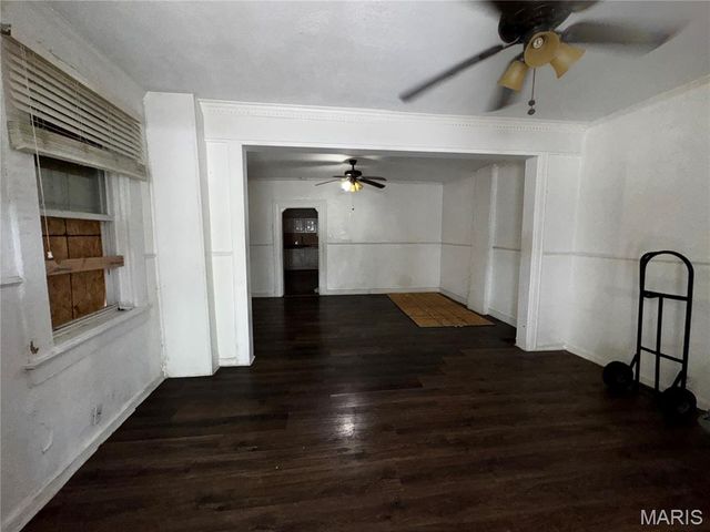 8422 Pennsylvania Avenue, St Louis, MO 63111