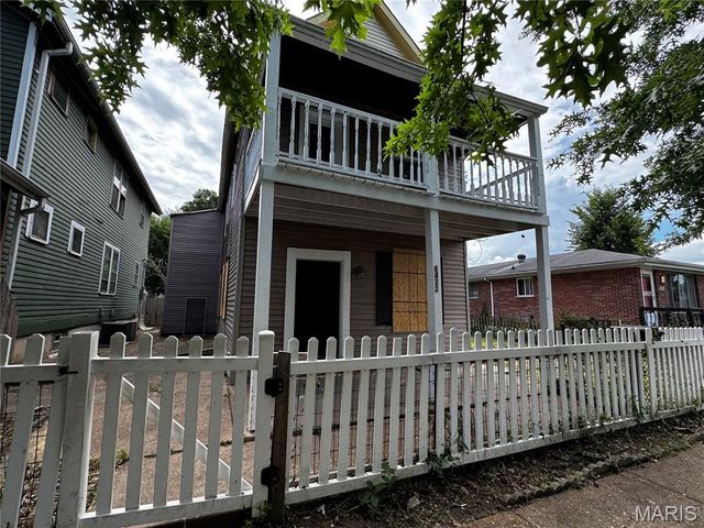 8422 Pennsylvania Avenue, St Louis, MO 63111