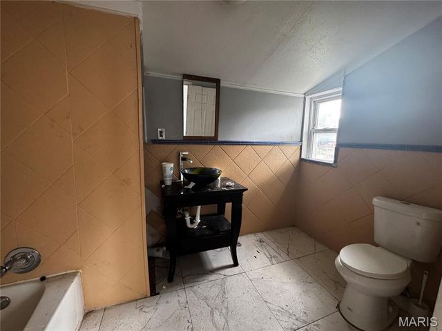 8422 Pennsylvania Avenue, St Louis, MO 63111