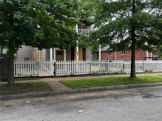 8422 Pennsylvania Avenue, St Louis, MO 63111