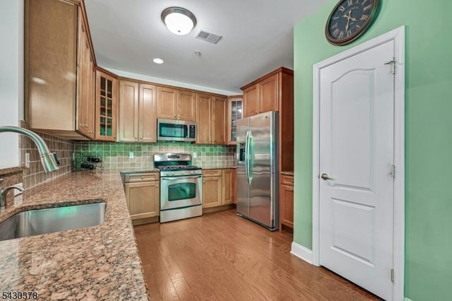 909 Brook Hollow Dr 909, Hanover Twp., NJ 07981