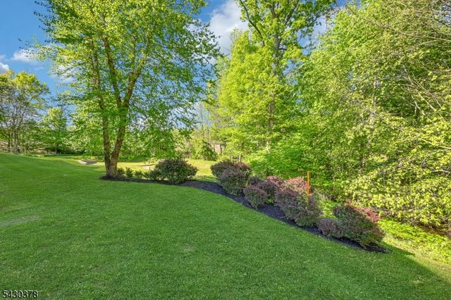 909 Brook Hollow Dr 909, Hanover Twp., NJ 07981