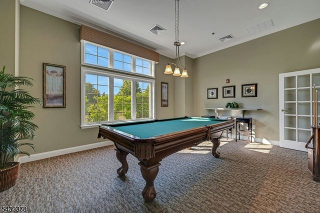909 Brook Hollow Dr 909, Hanover Twp., NJ 07981