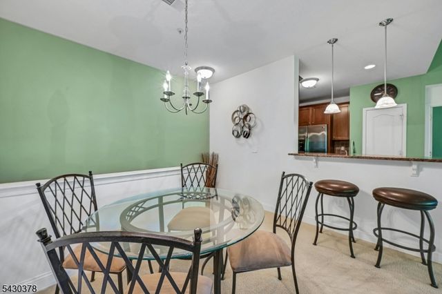 909 Brook Hollow Dr 909, Hanover Twp., NJ 07981