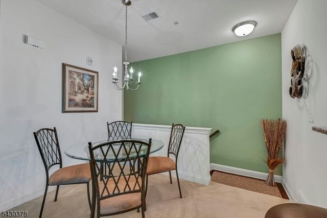 909 Brook Hollow Dr 909, Hanover Twp., NJ 07981