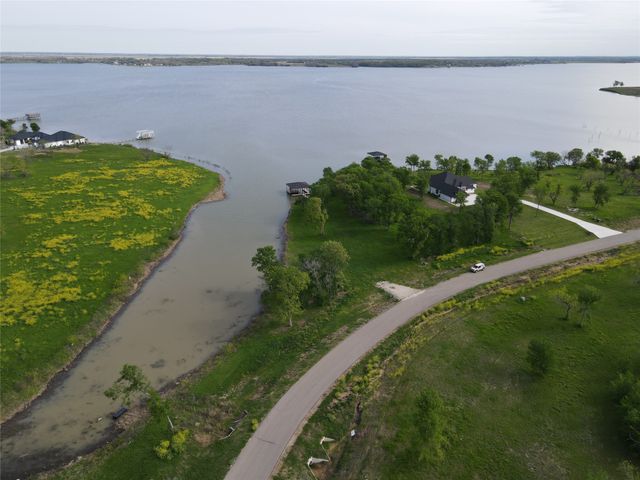 117 Diamond Point Drive, Corsicana, TX 75109