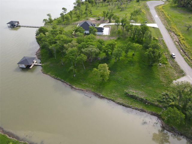117 Diamond Point Drive, Corsicana, TX 75109