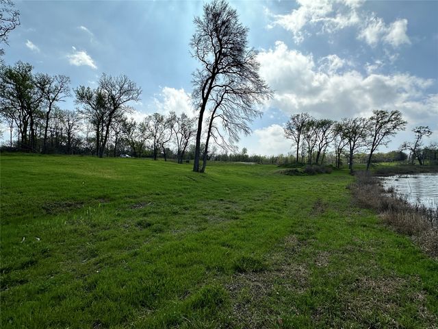 117 Diamond Point Drive, Corsicana, TX 75109