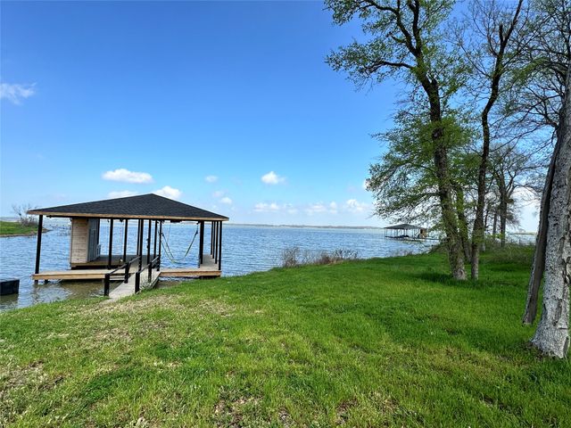 117 Diamond Point Drive, Corsicana, TX 75109