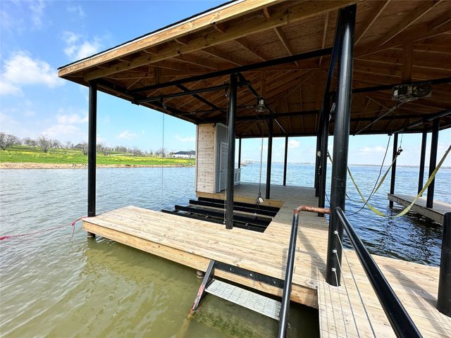 117 Diamond Point Drive, Corsicana, TX 75109