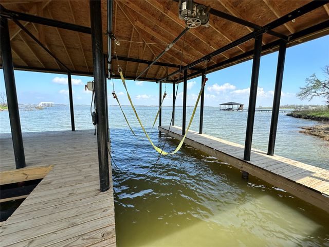 117 Diamond Point Drive, Corsicana, TX 75109