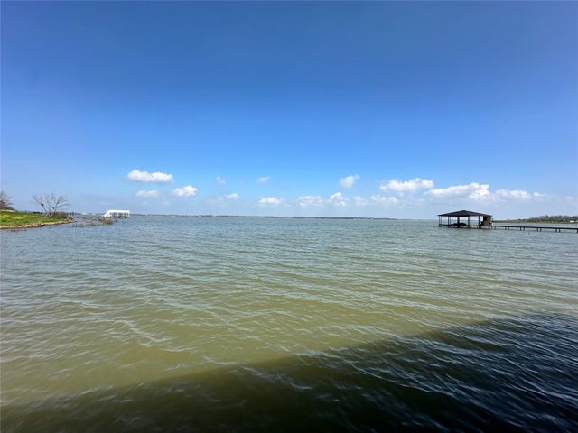 117 Diamond Point Drive, Corsicana, TX 75109