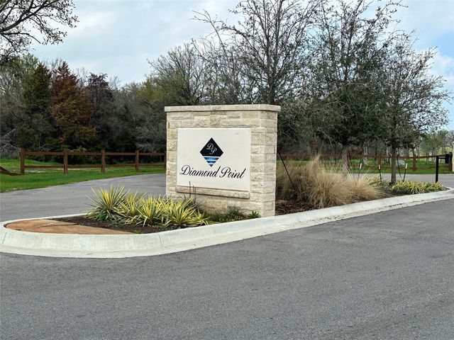 117 Diamond Point Drive, Corsicana, TX 75109