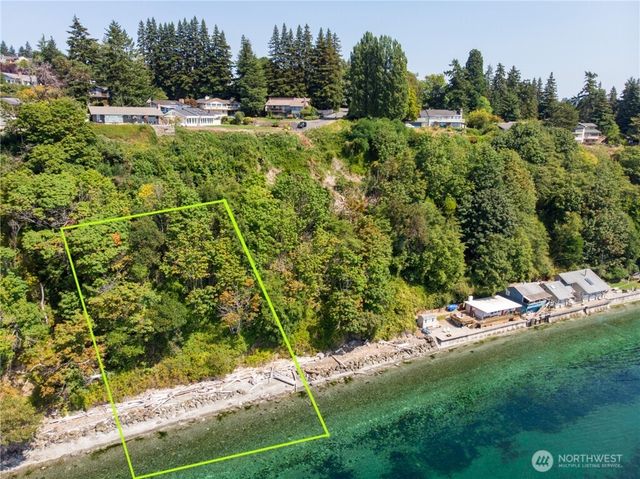 161 S 216th Street, Normandy Park, WA 98166