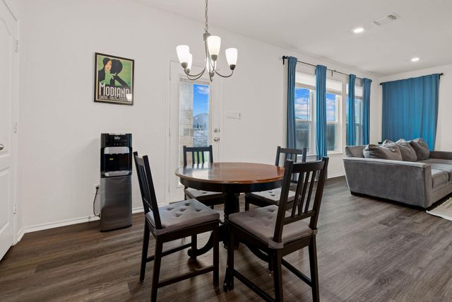 209 Sage Derby DR, Hutto, TX 78634