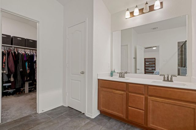 209 Sage Derby DR, Hutto, TX 78634