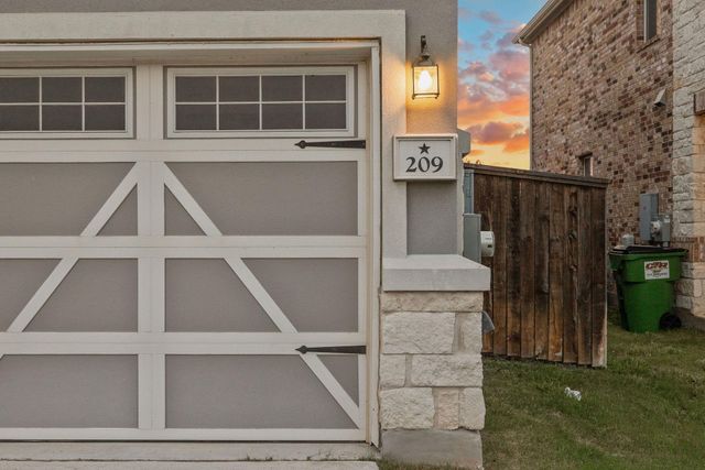 209 Sage Derby DR, Hutto, TX 78634