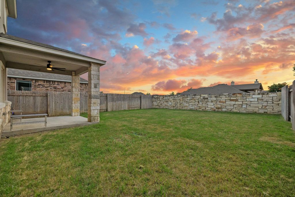 209 Sage Derby DR, Hutto, TX 78634