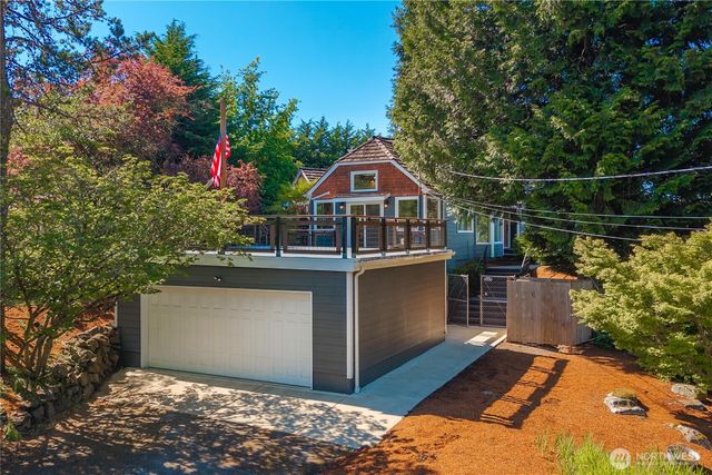 6208 Browns Point Boulevard NE, Tacoma, WA 98422