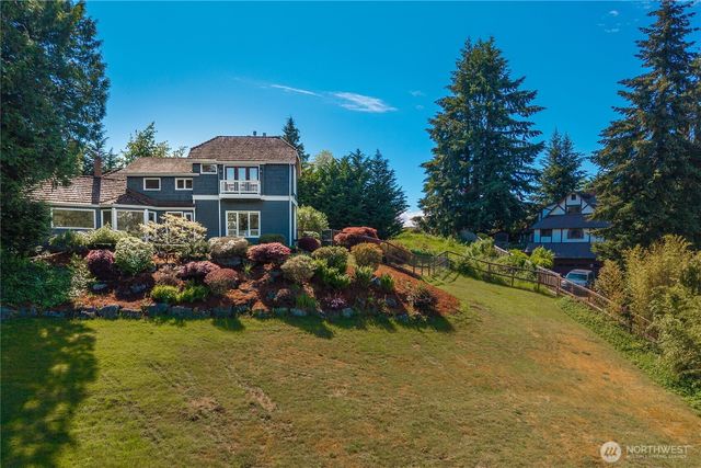 6208 Browns Point Boulevard NE, Tacoma, WA 98422