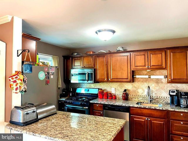 13626 GREENWOOD DR, Woodbridge, VA 22193