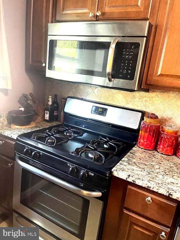 13626 GREENWOOD DR, Woodbridge, VA 22193