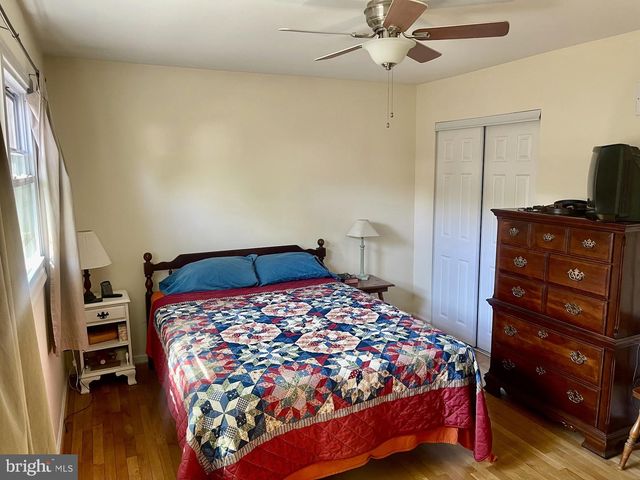 13626 GREENWOOD DR, Woodbridge, VA 22193