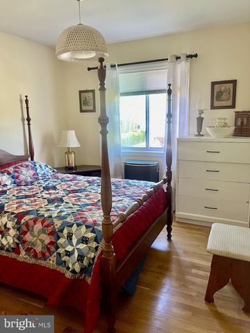 13626 GREENWOOD DR, Woodbridge, VA 22193