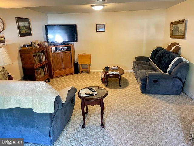 13626 GREENWOOD DR, Woodbridge, VA 22193