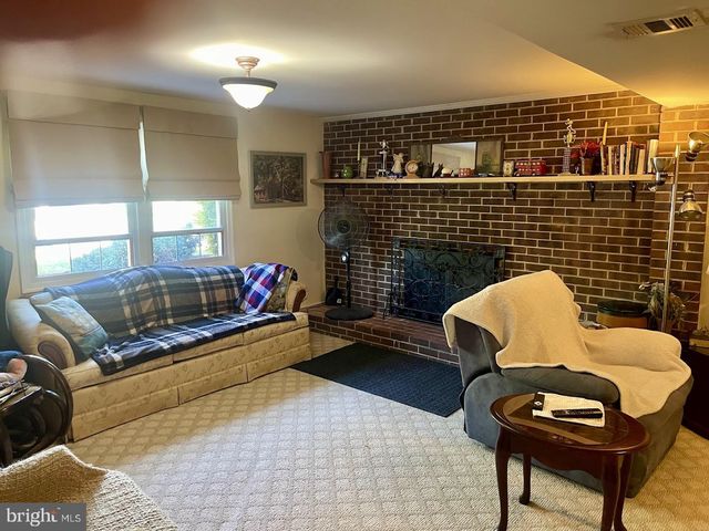 13626 GREENWOOD DR, Woodbridge, VA 22193