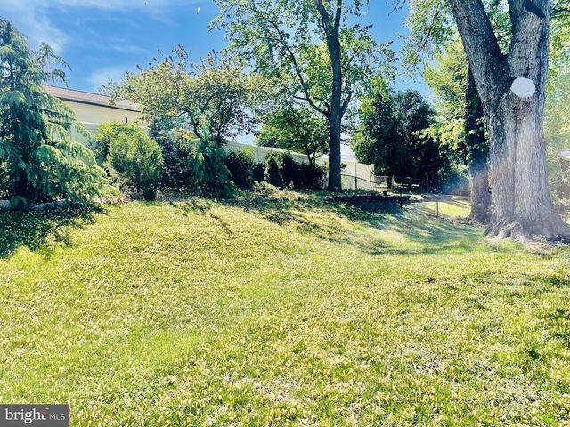 13626 GREENWOOD DR, Woodbridge, VA 22193
