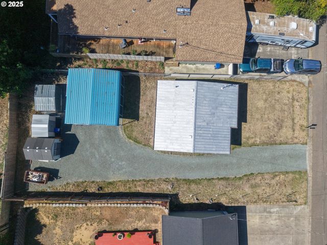 2345 STATE St, North Bend, OR 97459