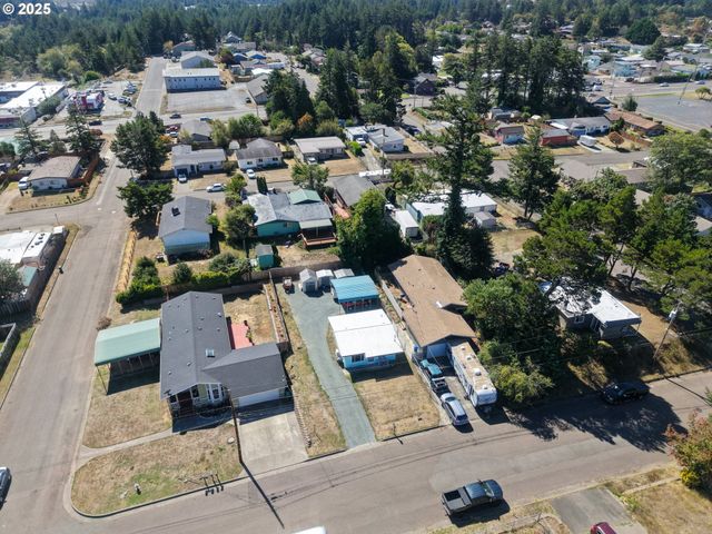 2345 STATE St, North Bend, OR 97459