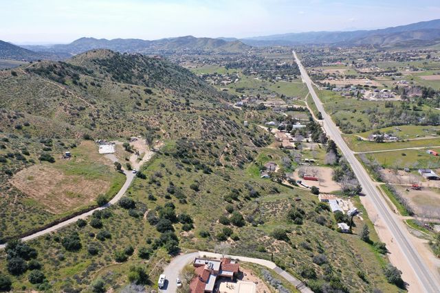 Sierra Highway, Agua Dulce, CA 91390