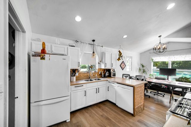 1730 Elderberry Circle, Demotte, IN 46310