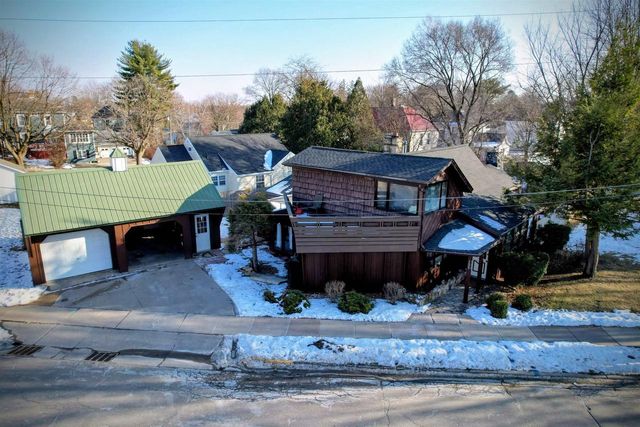 135 Southwest Road, Platteville, WI 53818